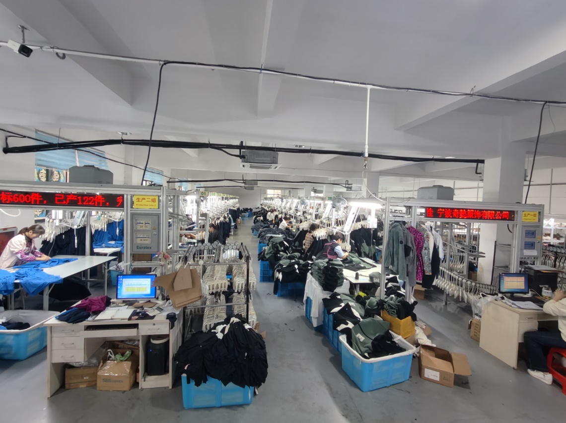 Tkaniny pochodzące z recyklingu, prawdziwa wydajność: krok QIYI w kierunku bardziej ekologicznego przemysłu sportowego